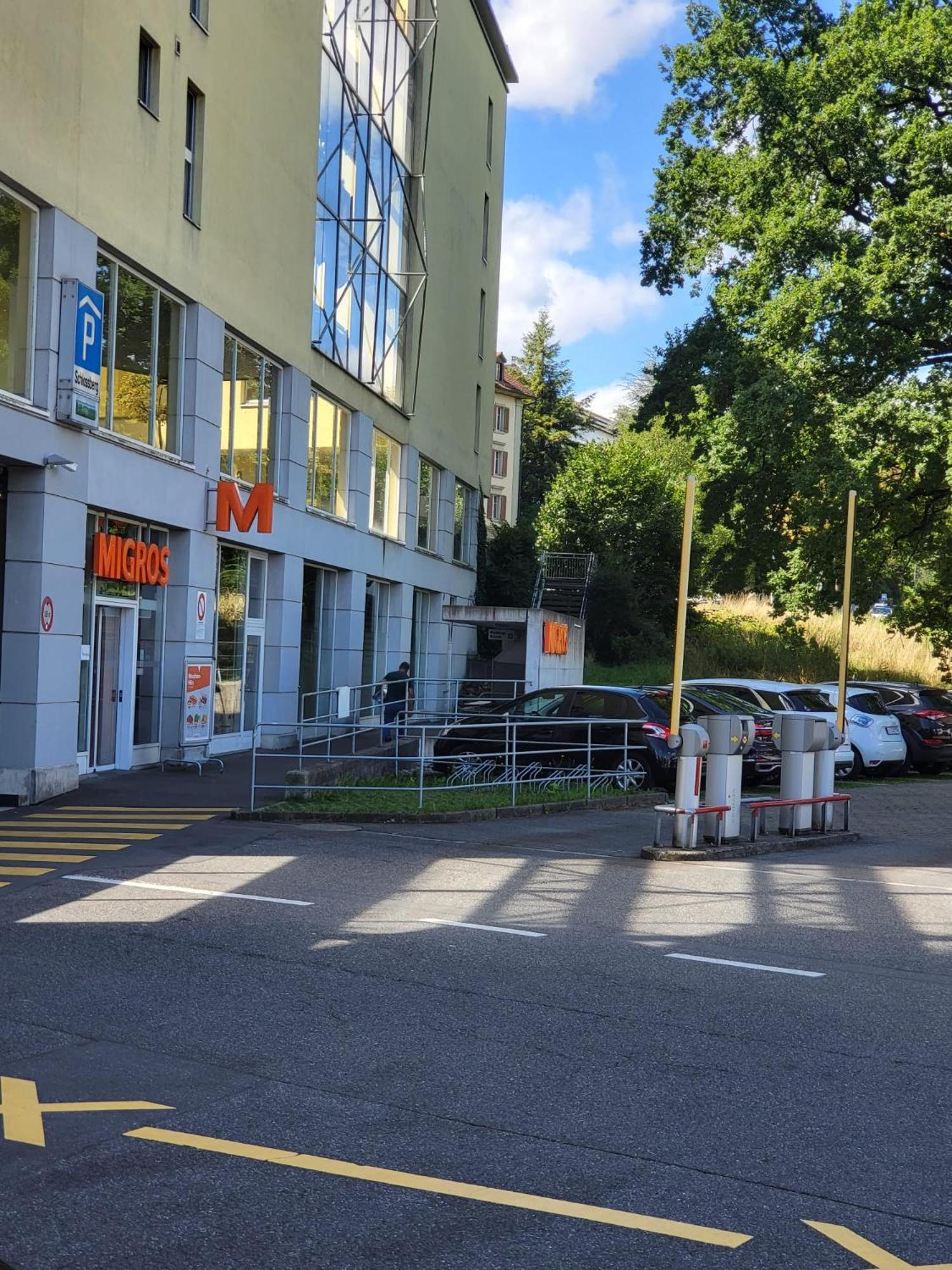 Bastis Central Guesthouse Lucerne City Екстер'єр фото