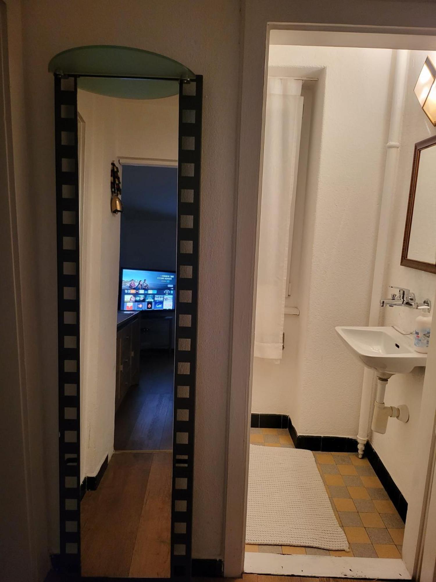 Bastis Central Guesthouse Lucerne City Екстер'єр фото