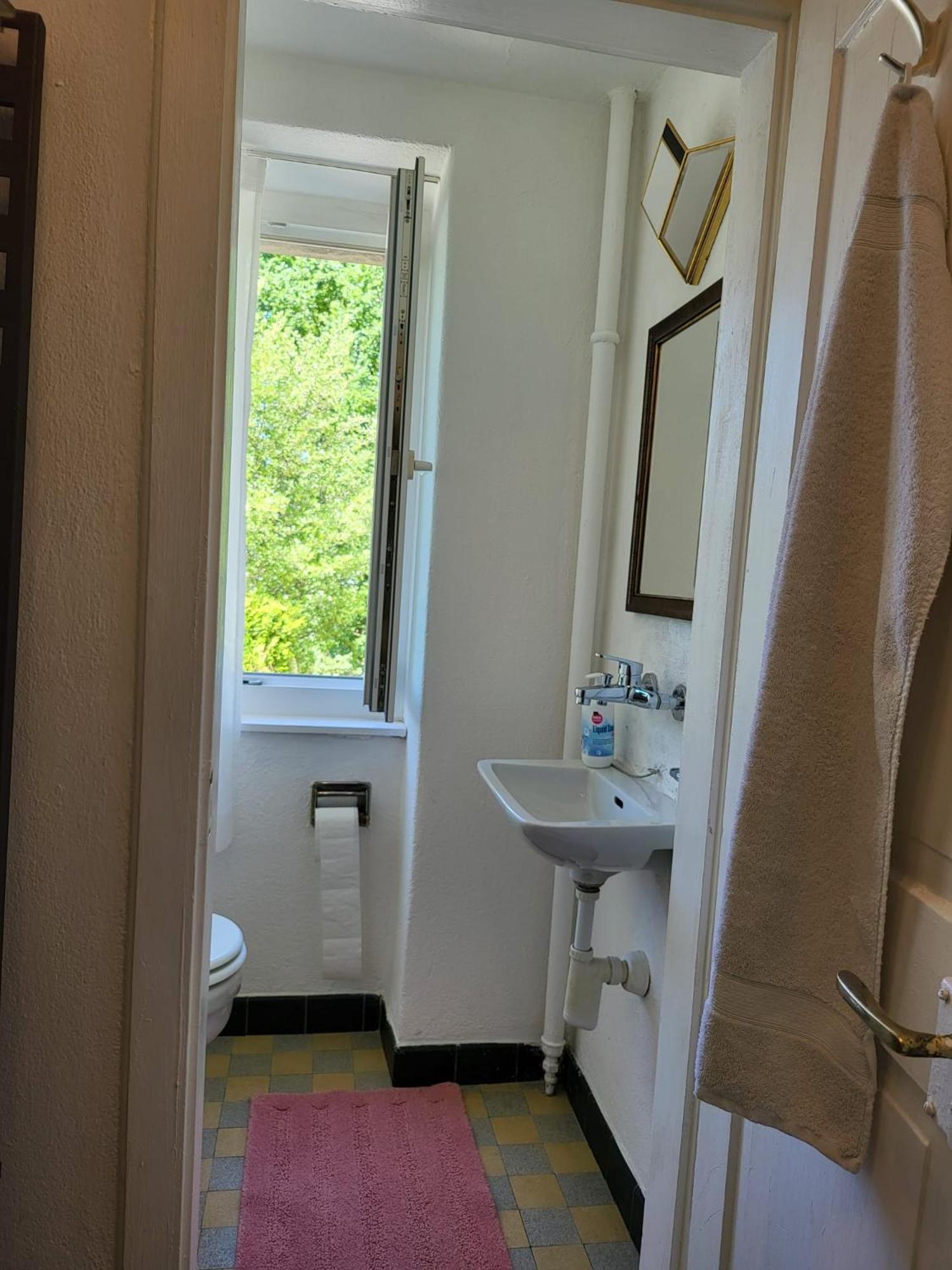 Bastis Central Guesthouse Lucerne City Екстер'єр фото