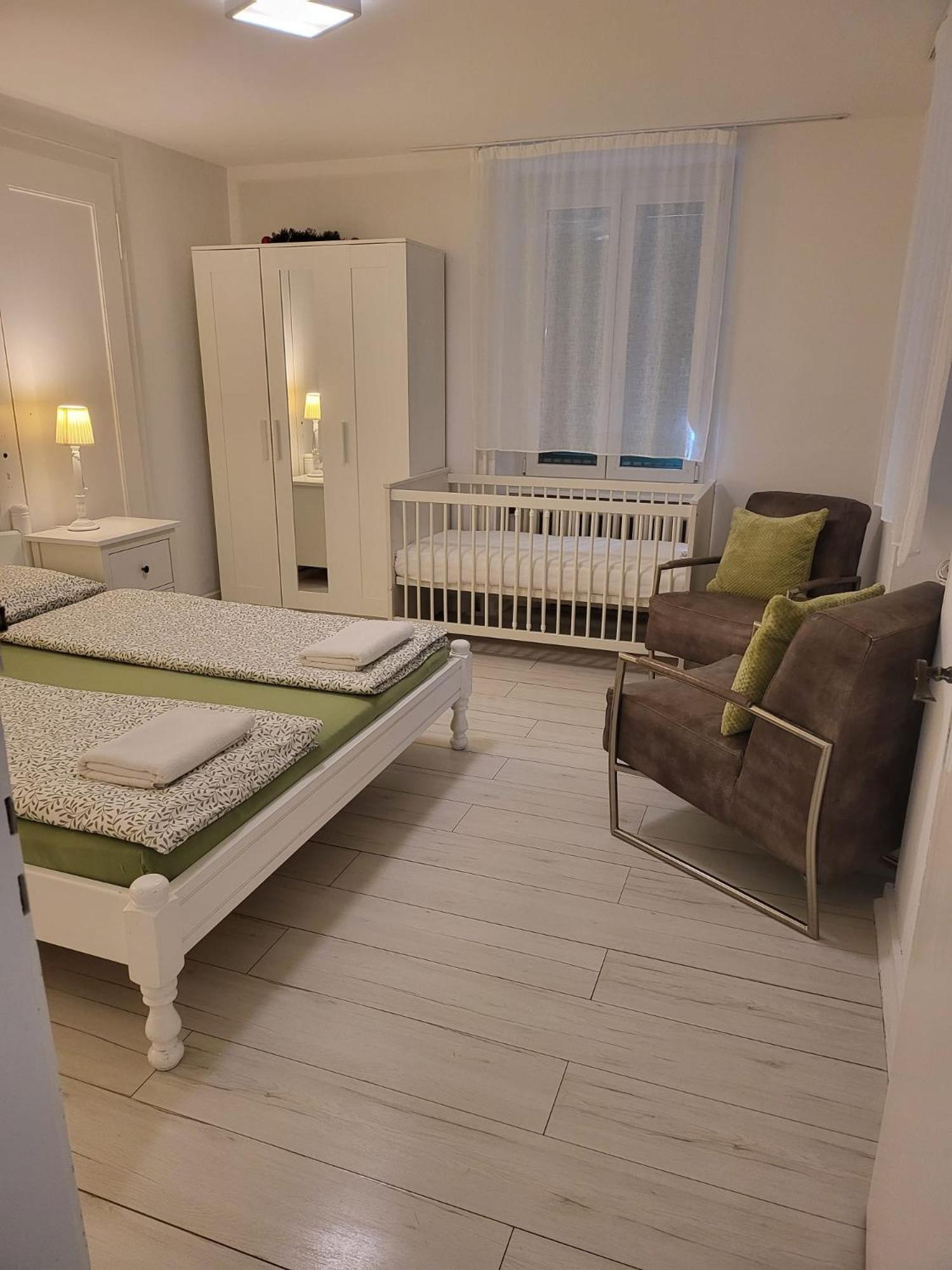 Bastis Central Guesthouse Lucerne City Екстер'єр фото
